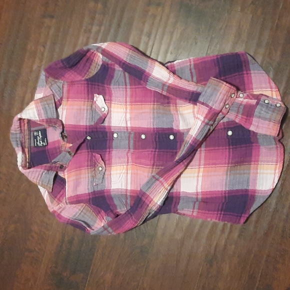 American Eagle plaid button up